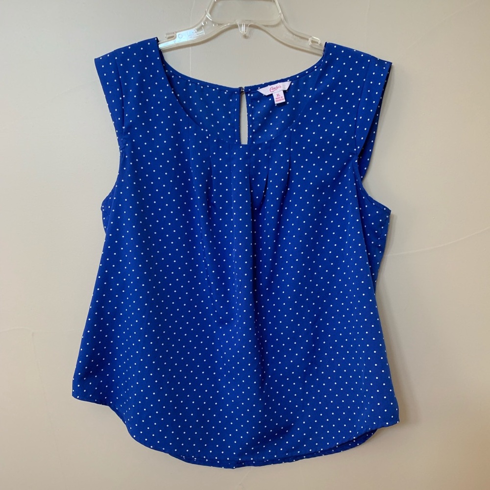 Sleeveless Ladies blouse